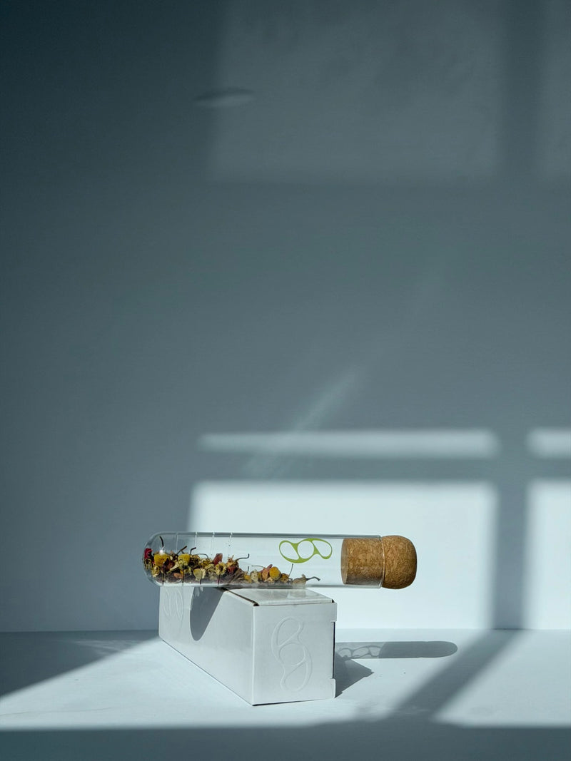 Borosilicate glass herb infuser with oak cork closure – front view